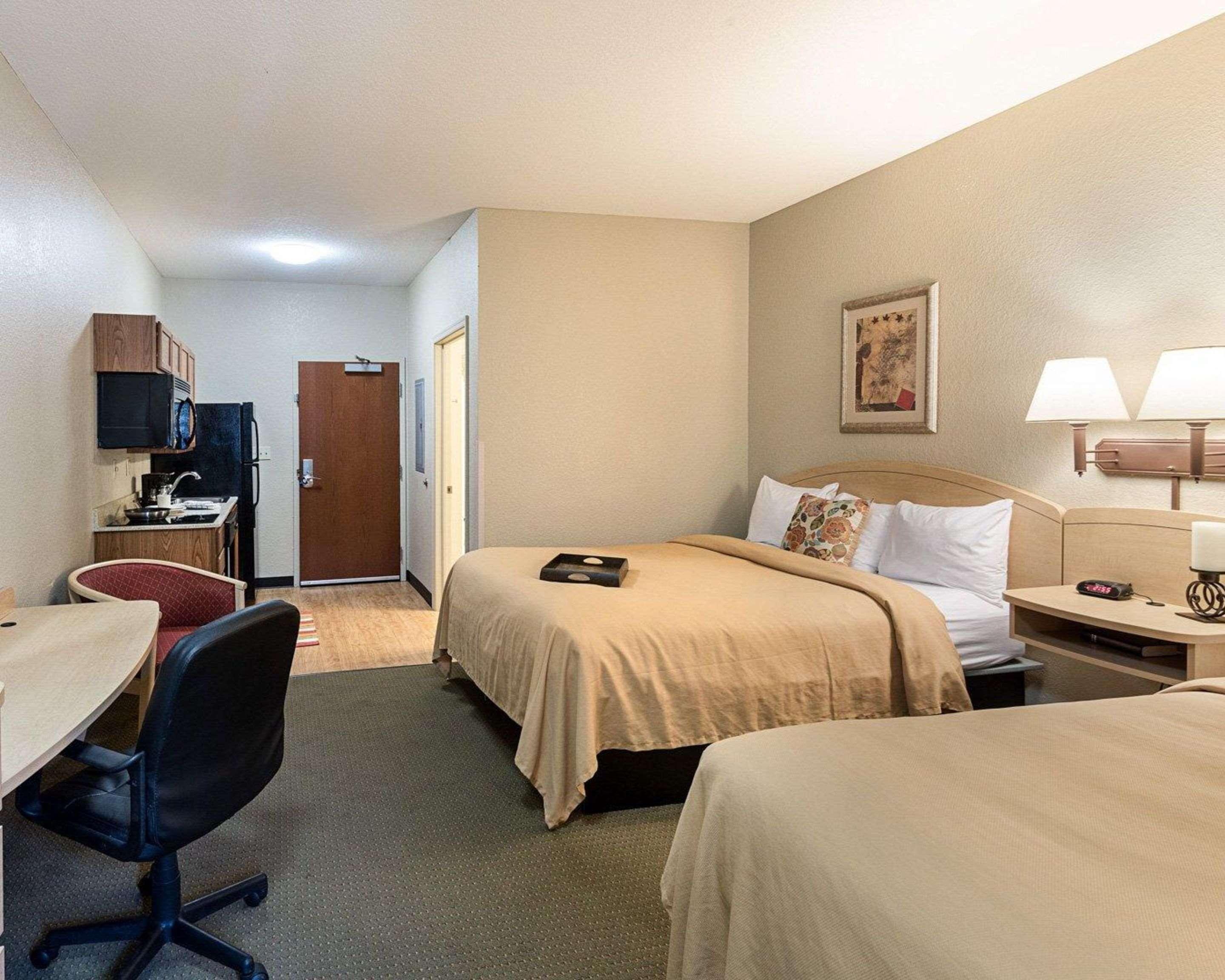 Suburban Studios Morgantown Bagian luar foto
