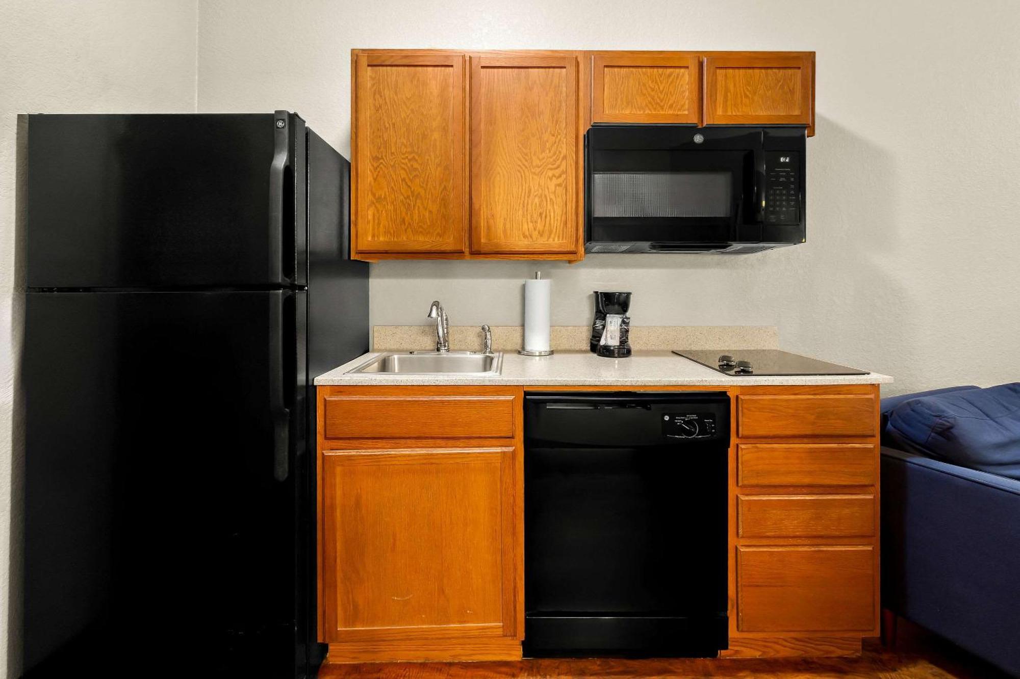 Suburban Studios Morgantown Bagian luar foto