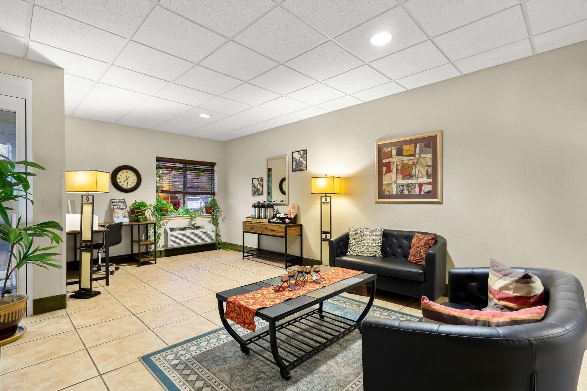 Suburban Studios Morgantown Bagian luar foto