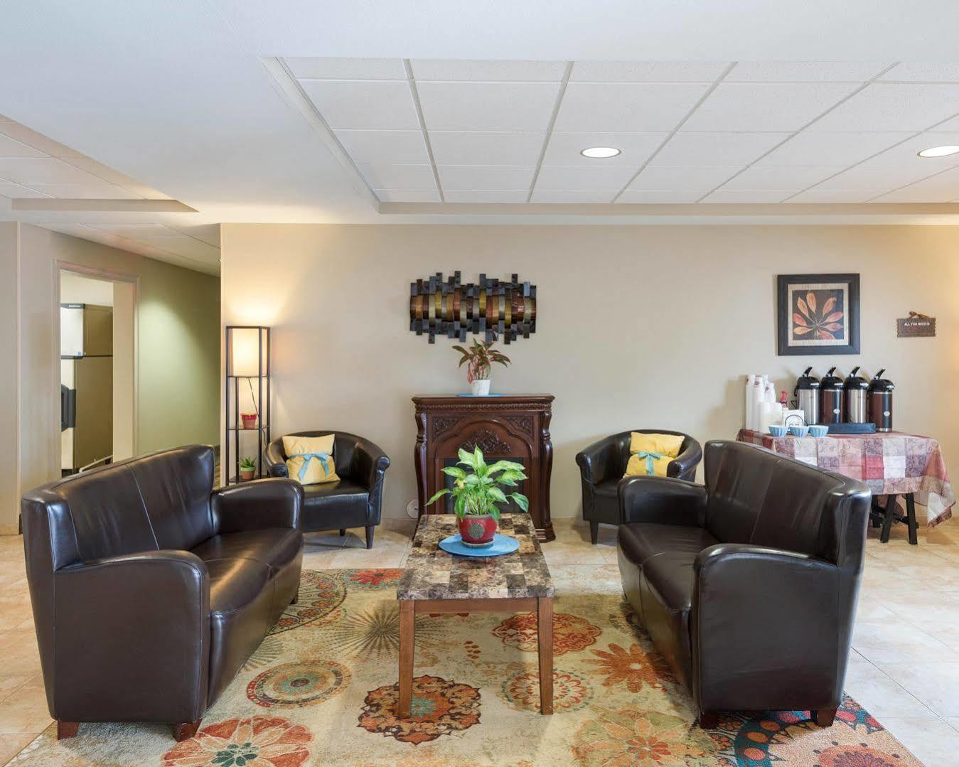 Suburban Studios Morgantown Bagian luar foto