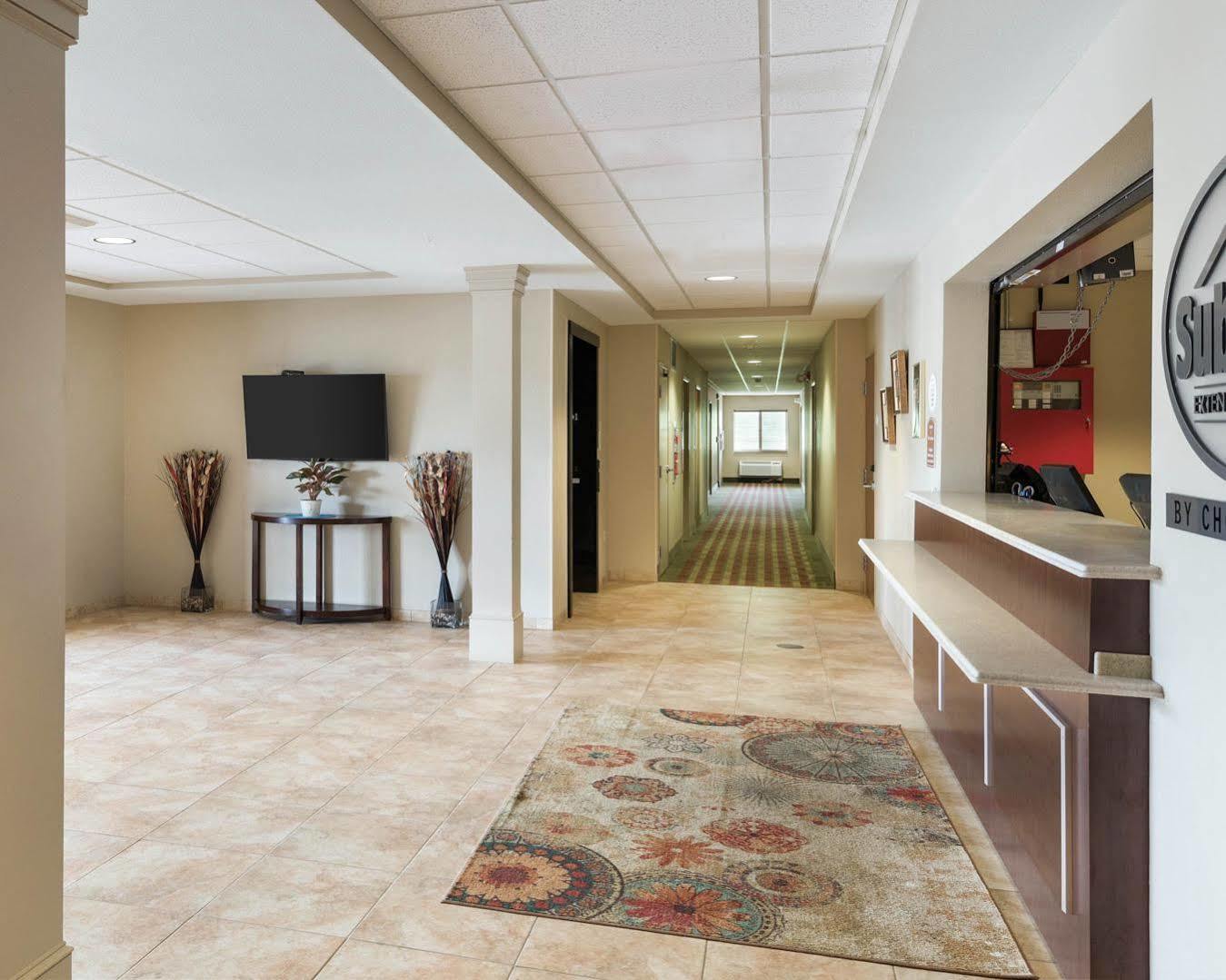 Suburban Studios Morgantown Bagian luar foto