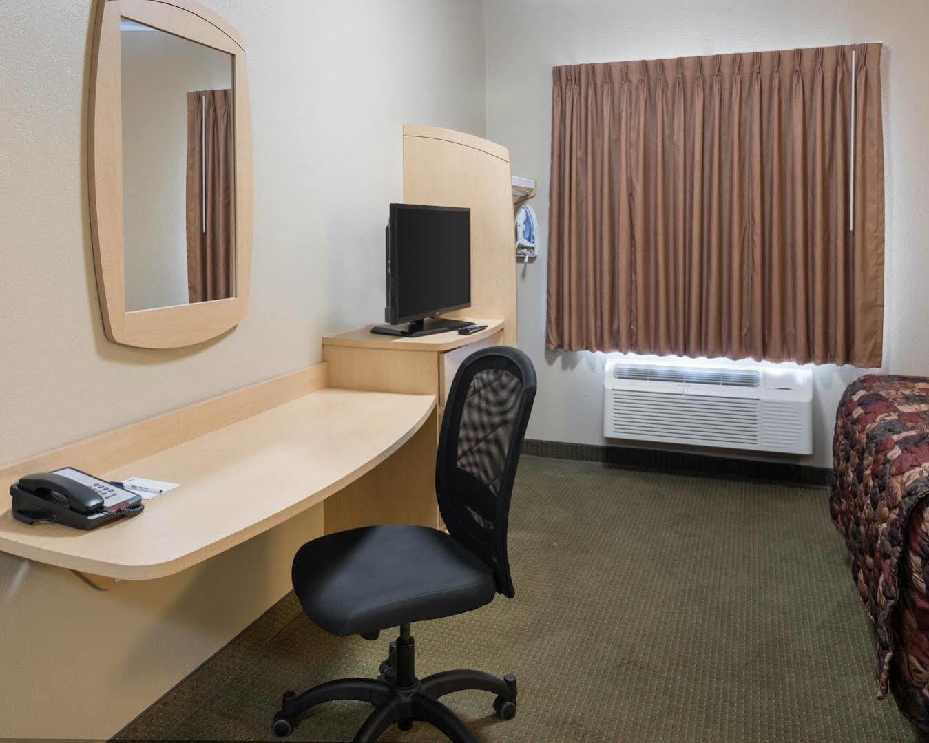 Suburban Studios Morgantown Bagian luar foto